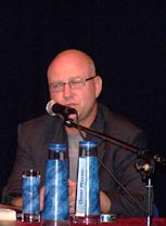 Der Schriftsteller Åke Edwardson bei einer Lesung im Jahr 2006